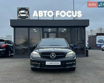 Черный Мерседес Ц-Класс, объемом двигателя 1.8 л и пробегом 256 тыс. км за 8990 $, фото 2 на Automoto.ua