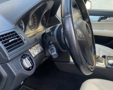 Черный Мерседес Ц-Класс, объемом двигателя 3 л и пробегом 222 тыс. км за 13200 $, фото 24 на Automoto.ua