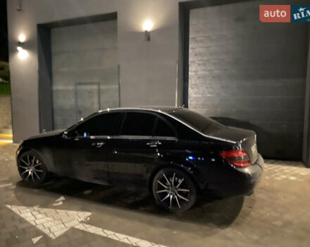 Чорний Мерседес Ц-Клас, об'ємом двигуна 3 л та пробігом 300 тис. км за 9100 $, фото 2 на Automoto.ua