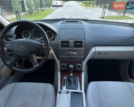 Чорний Мерседес Ц-Клас, об'ємом двигуна 1.8 л та пробігом 270 тис. км за 8900 $, фото 11 на Automoto.ua