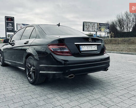 Черный Мерседес Ц-Класс, объемом двигателя 3 л и пробегом 172 тыс. км за 10800 $, фото 4 на Automoto.ua