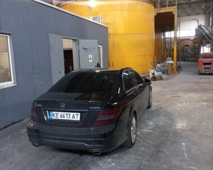 Чорний Мерседес Ц-Клас, об'ємом двигуна 3 л та пробігом 210 тис. км за 12300 $, фото 6 на Automoto.ua