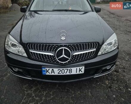 Черный Мерседес Ц-Класс, объемом двигателя 2.2 л и пробегом 242 тыс. км за 8900 $, фото 10 на Automoto.ua