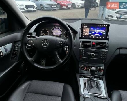 Черный Мерседес Ц-Класс, объемом двигателя 1.8 л и пробегом 256 тыс. км за 8990 $, фото 13 на Automoto.ua