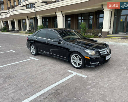 Черный Мерседес Ц-Класс, объемом двигателя 3 л и пробегом 105 тыс. км за 12000 $, фото 19 на Automoto.ua