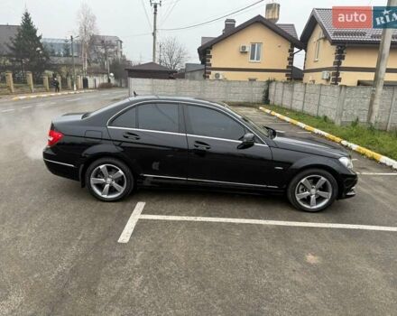 Черный Мерседес Ц-Класс, объемом двигателя 1.8 л и пробегом 59 тыс. км за 14500 $, фото 1 на Automoto.ua