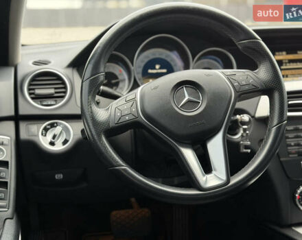 Черный Мерседес Ц-Класс, объемом двигателя 1.8 л и пробегом 147 тыс. км за 11950 $, фото 8 на Automoto.ua