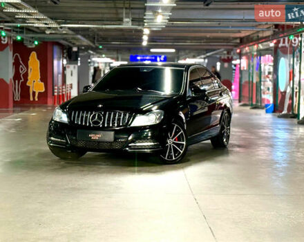 Чорний Мерседес Ц-Клас, об'ємом двигуна 1.8 л та пробігом 280 тис. км за 11999 $, фото 1 на Automoto.ua