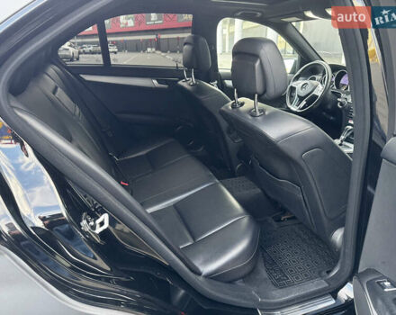 Чорний Мерседес Ц-Клас, об'ємом двигуна 3 л та пробігом 314 тис. км за 9900 $, фото 12 на Automoto.ua