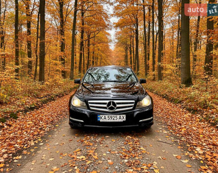 Черный Мерседес Ц-Класс, объемом двигателя 3 л и пробегом 105 тыс. км за 11555 $, фото 3 на Automoto.ua