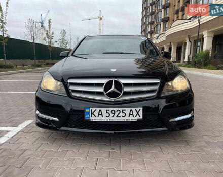 Черный Мерседес Ц-Класс, объемом двигателя 3 л и пробегом 105 тыс. км за 12000 $, фото 14 на Automoto.ua