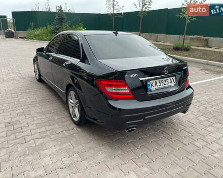 Чорний Мерседес Ц-Клас, об'ємом двигуна 3 л та пробігом 105 тис. км за 13000 $, фото 23 на Automoto.ua