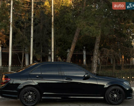 Чорний Мерседес Ц-Клас, об'ємом двигуна 1.8 л та пробігом 176 тис. км за 11999 $, фото 2 на Automoto.ua