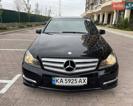 Чорний Мерседес Ц-Клас, об'ємом двигуна 3 л та пробігом 105 тис. км за 13000 $, фото 12 на Automoto.ua