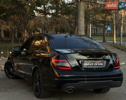 Чорний Мерседес Ц-Клас, об'ємом двигуна 1.8 л та пробігом 176 тис. км за 11999 $, фото 4 на Automoto.ua
