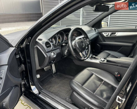 Чорний Мерседес Ц-Клас, об'ємом двигуна 3 л та пробігом 314 тис. км за 9900 $, фото 10 на Automoto.ua