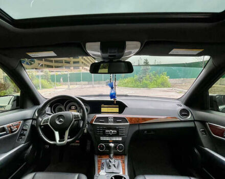 Черный Мерседес Ц-Класс, объемом двигателя 3 л и пробегом 105 тыс. км за 12000 $, фото 49 на Automoto.ua