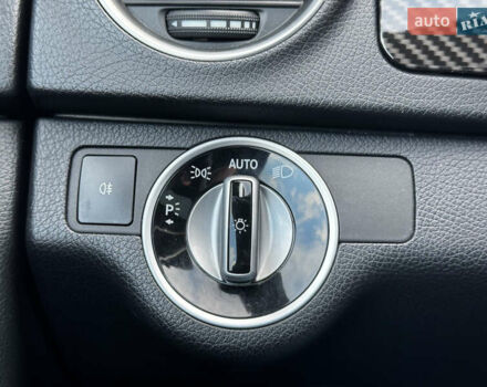 Чорний Мерседес Ц-Клас, об'ємом двигуна 3 л та пробігом 314 тис. км за 9900 $, фото 19 на Automoto.ua