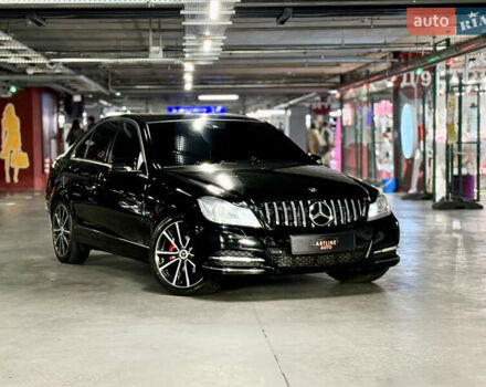 Чорний Мерседес Ц-Клас, об'ємом двигуна 1.8 л та пробігом 280 тис. км за 11999 $, фото 15 на Automoto.ua