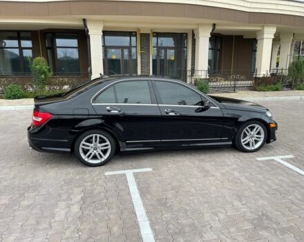 Черный Мерседес Ц-Класс, объемом двигателя 3 л и пробегом 105 тыс. км за 13400 $, фото 2 на Automoto.ua