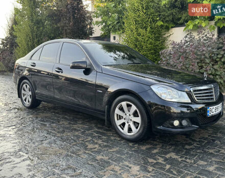 Мерседес Ц-Класс 2011 в Львове на Automoto.ua Черный Мерседес Ц-Класс, объемом двигателя 1.8 л и пробегом 129 тыс. км за 10800 $, фото 2 на Automoto.ua
