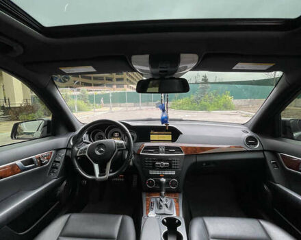 Чорний Мерседес Ц-Клас, об'ємом двигуна 3 л та пробігом 105 тис. км за 13000 $, фото 53 на Automoto.ua