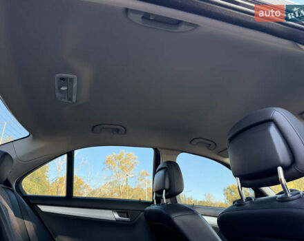 Мерседес Ц-Класс 2011 в Киеве на Automoto.ua Черный Мерседес Ц-Класс, объемом двигателя 1.8 л и пробегом 147 тыс. км за 12000 $, фото 30 на Automoto.ua