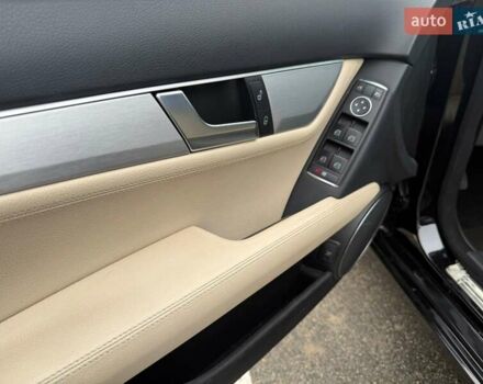 Черный Мерседес Ц-Класс, объемом двигателя 1.8 л и пробегом 59 тыс. км за 14500 $, фото 17 на Automoto.ua