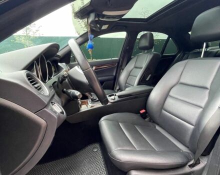 Черный Мерседес Ц-Класс, объемом двигателя 3 л и пробегом 105 тыс. км за 13400 $, фото 20 на Automoto.ua