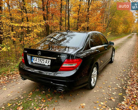 Черный Мерседес Ц-Класс, объемом двигателя 3 л и пробегом 105 тыс. км за 11555 $, фото 9 на Automoto.ua
