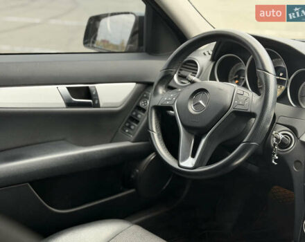 Черный Мерседес Ц-Класс, объемом двигателя 1.8 л и пробегом 147 тыс. км за 11950 $, фото 14 на Automoto.ua