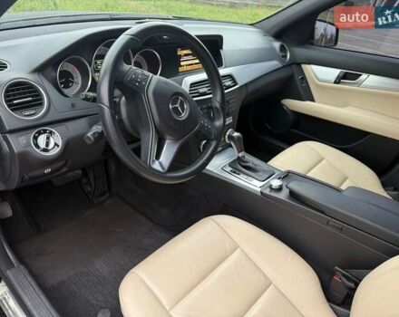 Черный Мерседес Ц-Класс, объемом двигателя 1.8 л и пробегом 59 тыс. км за 14500 $, фото 21 на Automoto.ua