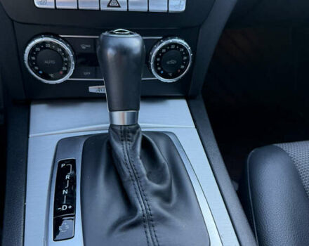 Мерседес Ц-Класс 2011 в Киеве на Automoto.ua Черный Мерседес Ц-Класс, объемом двигателя 1.8 л и пробегом 147 тыс. км за 12000 $, фото 16 на Automoto.ua