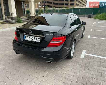 Черный Мерседес Ц-Класс, объемом двигателя 3 л и пробегом 105 тыс. км за 12000 $, фото 3 на Automoto.ua