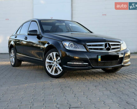 Мерседес Ц-Класс 2011 в Киеве на Automoto.ua Черный Мерседес Ц-Класс, объемом двигателя 1.8 л и пробегом 147 тыс. км за 12000 $, фото 8 на Automoto.ua