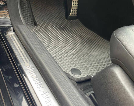 Чорний Мерседес Ц-Клас, об'ємом двигуна 3 л та пробігом 105 тис. км за 13000 $, фото 41 на Automoto.ua