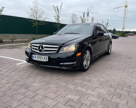 Черный Мерседес Ц-Класс, объемом двигателя 3 л и пробегом 105 тыс. км за 13400 $, фото 4 на Automoto.ua