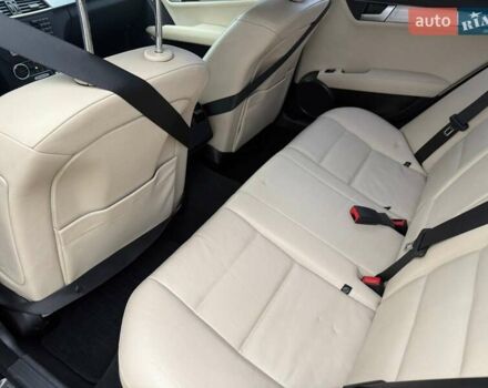 Черный Мерседес Ц-Класс, объемом двигателя 1.8 л и пробегом 59 тыс. км за 14500 $, фото 16 на Automoto.ua