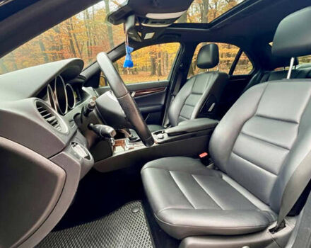 Черный Мерседес Ц-Класс, объемом двигателя 3 л и пробегом 105 тыс. км за 11555 $, фото 13 на Automoto.ua