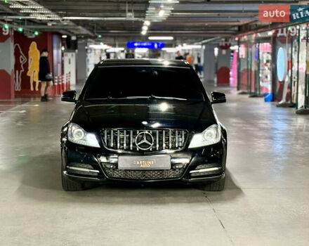 Чорний Мерседес Ц-Клас, об'ємом двигуна 1.8 л та пробігом 280 тис. км за 11999 $, фото 4 на Automoto.ua