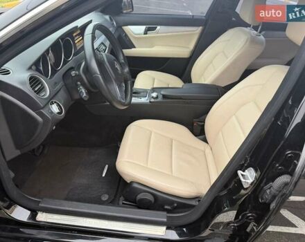 Черный Мерседес Ц-Класс, объемом двигателя 1.8 л и пробегом 59 тыс. км за 14500 $, фото 20 на Automoto.ua