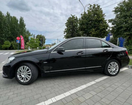 Черный Мерседес Ц-Класс, объемом двигателя 1.8 л и пробегом 172 тыс. км за 9999 $, фото 4 на Automoto.ua