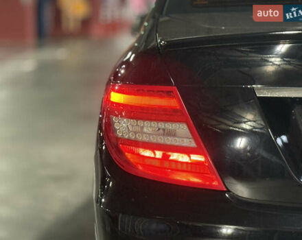 Чорний Мерседес Ц-Клас, об'ємом двигуна 1.8 л та пробігом 280 тис. км за 11999 $, фото 25 на Automoto.ua