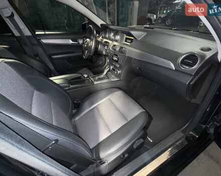 Чорний Мерседес Ц-Клас, об'ємом двигуна 1.8 л та пробігом 280 тис. км за 11999 $, фото 5 на Automoto.ua