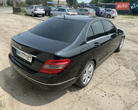 Черный Мерседес Ц-Класс, объемом двигателя 2.1 л и пробегом 312 тыс. км за 11500 $, фото 5 на Automoto.ua