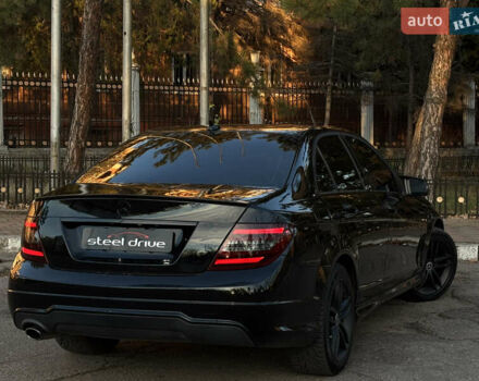 Чорний Мерседес Ц-Клас, об'ємом двигуна 1.8 л та пробігом 176 тис. км за 11999 $, фото 5 на Automoto.ua