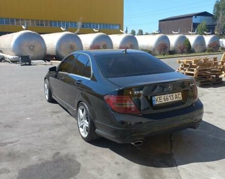 Чорний Мерседес Ц-Клас, об'ємом двигуна 3 л та пробігом 275 тис. км за 10000 $, фото 3 на Automoto.ua