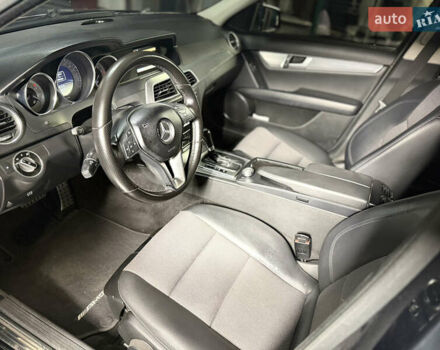 Чорний Мерседес Ц-Клас, об'ємом двигуна 1.8 л та пробігом 280 тис. км за 11999 $, фото 10 на Automoto.ua