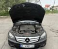 Черный Мерседес Ц-Класс, объемом двигателя 2.1 л и пробегом 190 тыс. км за 9500 $, фото 4 на Automoto.ua