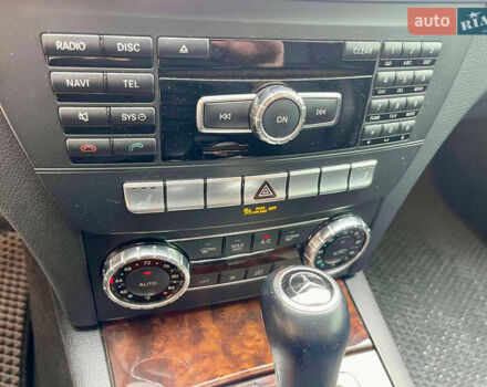 Черный Мерседес Ц-Класс, объемом двигателя 3 л и пробегом 105 тыс. км за 11555 $, фото 23 на Automoto.ua